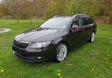 Skoda Superb Combi 1.8 TSI Exclusive