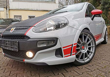 Abarth Punto EVO esseesse aus 1.Hand bei Scheckheftgepflegt