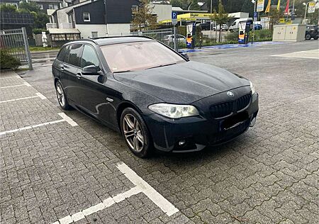 BMW 530d 530 xDrive M paket Black Edition.