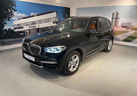 BMW X3 xDrive 30e Luxury Line,Leder,AHK,Pano,ACC,RFK