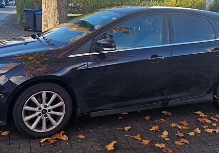 Ford Focus 1.0 EcoBoost Start-Stopp-System Titanium