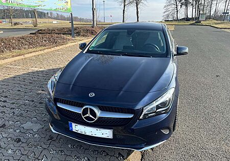 Mercedes-Benz CLA 200 Shooting Brake Urban