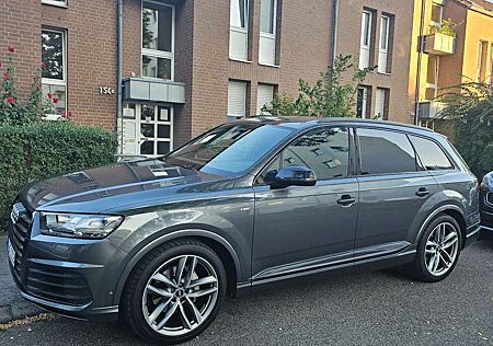 Audi Q7 50 TDI quattro tiptronic