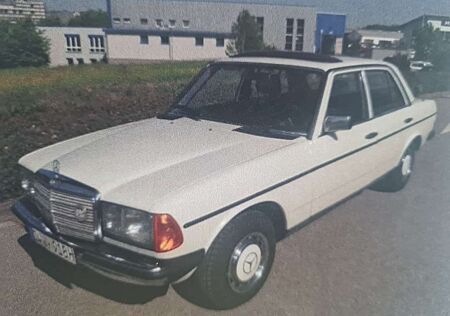 Mercedes-Benz 230 E