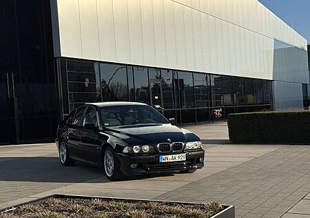 BMW 525i 525 facelift/M/Packet
