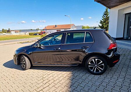 VW Golf Volkswagen VII Lim. IQ.DRIVE TGI