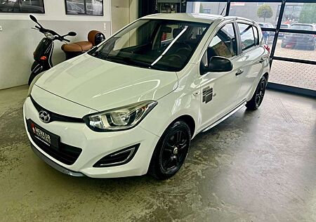 Hyundai i20 1.2 FIFA World Cup Edition+5 Türen+Klima