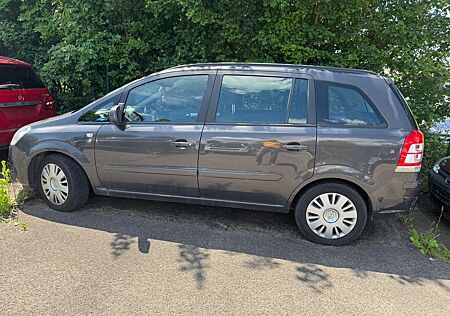 Opel Zafira Family