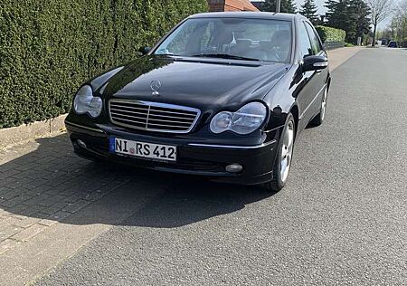 Mercedes-Benz C 180 Kompressor (203.046)