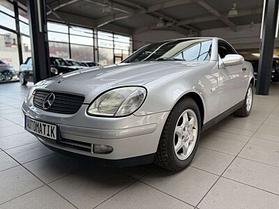 Mercedes-Benz SLK 200 Tuner CD Spieler, Automatik