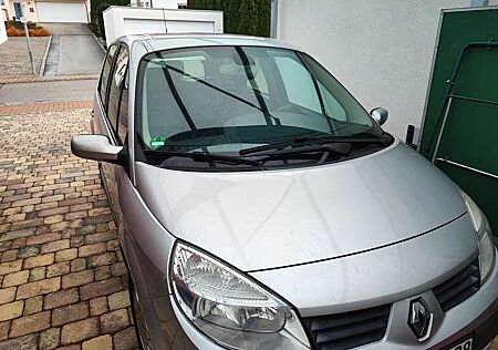 Renault Scenic Diesel 1.9 dCi FAP Dynamique