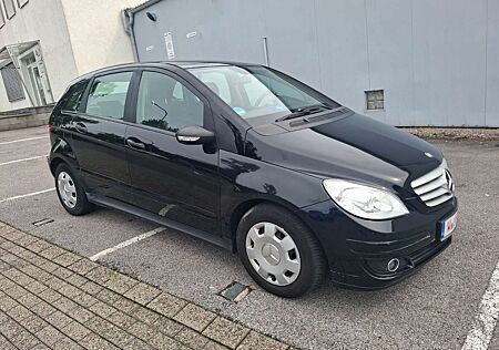 Mercedes-Benz B 170 B - AUTOMATIK SCHECKHEFT TÜV NEU