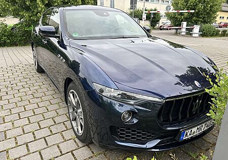 Maserati Levante Q4