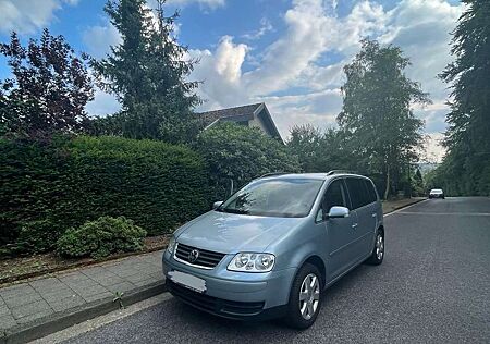 VW Touran Volkswagen 2.0 TDI Trendline