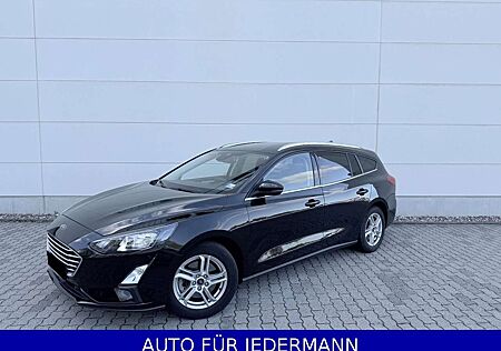 Ford Focus Turnier C&C *Navi*Kamera*AppleCarplay*LED