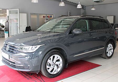 VW Tiguan Volkswagen 1.5 TSI Life Standheiz.*AHK*LED