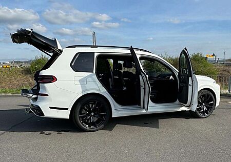 BMW X7 M X7 M60i xDrive+HARMAN+PANO+LUFT+AHK+22`+GERMAN CAR