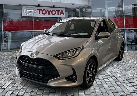 Toyota Yaris 1.5 Hybrid Teamplayer *Comfor-Paket*