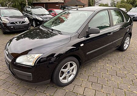 Ford Focus 1.6 Lim. TOP/TÜV NEU/ALU/KLIMA/SITZHEIZUNG