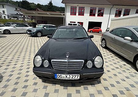 Mercedes-Benz E 220 T CDI Avantgarde