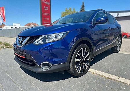 Nissan Qashqai Tekna aus 1.Hand / Leder / Aut. / Pano.