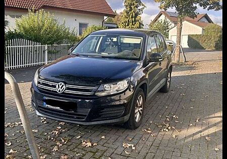 VW Tiguan Volkswagen 2.0 TDI DPF 4Motion Track & Field