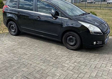Peugeot 5008 Active