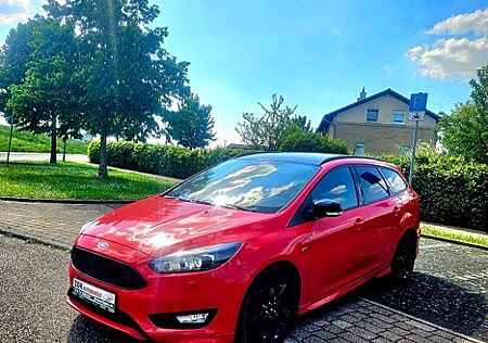 Ford Focus Sport *18"Alu*Xenon*Navi*Kamera*Scheckheft*