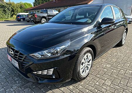 Hyundai i30 1.6 CRDi Select DAB Kamera AppleCarplay