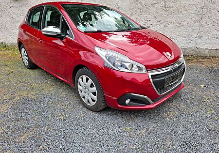 Peugeot 208 Navi . Tüv neu bei Übergabe !!