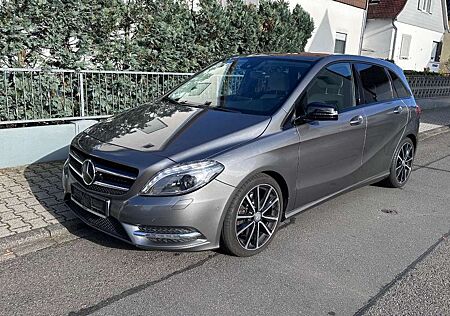 Mercedes-Benz B 220 CDi, 2. Hand, top Ausstattung, Scheckheftg