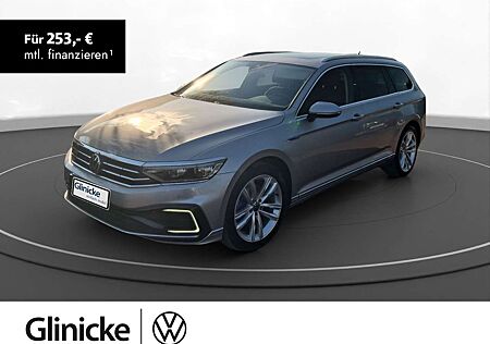 VW Passat Variant Volkswagen 1.4 eTSI DSG R-Line Navi AHK Pano