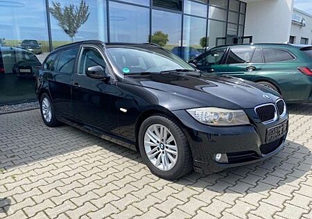 BMW 320 i Touring/XENON/NAVI/PANORAMA/SITZH./LM/HIFI