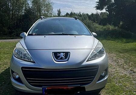 Peugeot 207 SW 120 VTi Escapade benzin-lpg 1.6 Glasdecke