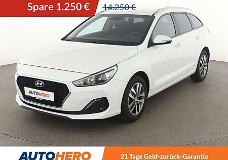 Hyundai i30 gebraucht kaufen Hyundai i30 1.4 MPI Trend*NAVI*TEMPO*PDC*SHZ*ALU*