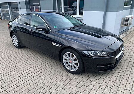 Jaguar XE Pure 2,0 Aut. Xenon PDC Temp Shzg Navi 71TKM