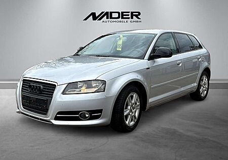 Audi A3 1.6 Attraction Metallic/Klima/Tempomat/2Hand