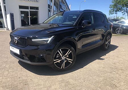 Volvo XC 40 XC40 B3 Plus Dark Panoramadach Anhängerzug