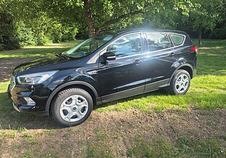 Ford Kuga 1.5 EcoBoost 2x4 Trend