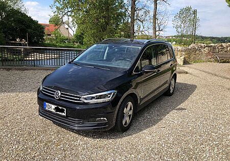 VW Touran Volkswagen Highline BMT/Start-Stopp