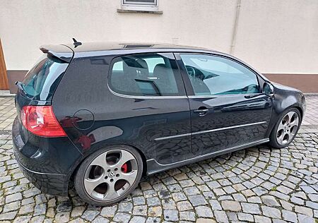 VW Golf GTI Volkswagen Golf 2.0 GTI