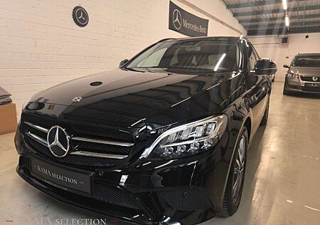 Mercedes-Benz C 300 T-Modell NIGHT PAKET+PANORAMA+AMBIENTE+AHK