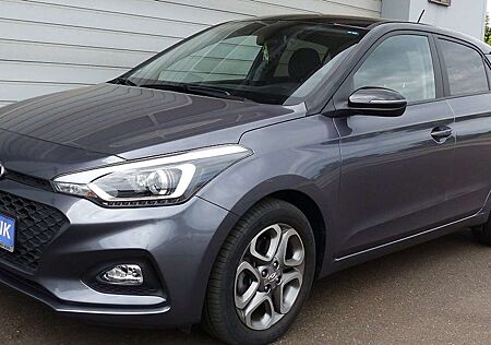 Hyundai i20 Advantage + Vollaustattung 1. Hd. Scheckheftgepfl.