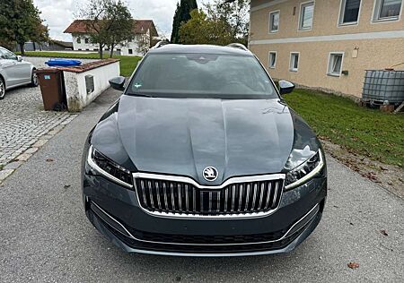 Skoda Superb Combi L&K LEDER*NAVI*AHK*LED