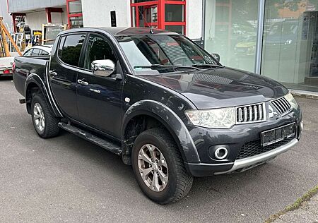 Mitsubishi L200 Intense Doppelkabine 4WD~AHK