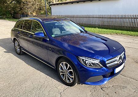 Mercedes-Benz C 250 T 9G-TRONIC Avantgarde Blau