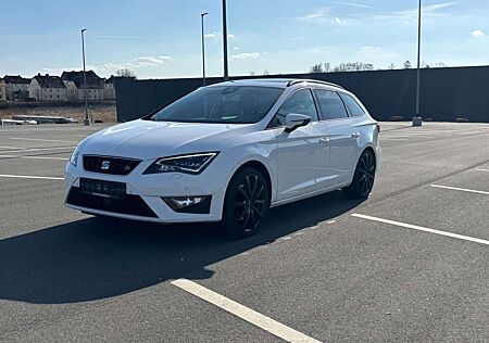 Seat Leon ST FR 2.0 TDI 185 PS ACC Pano LED