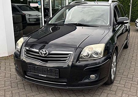 Toyota Avensis Kombi 2.0 Team