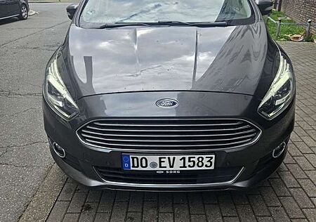 Ford S-Max 2.0 TDCi Aut. Allrad Titanium