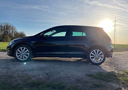 VW Golf Volkswagen 1.4 TSI 110kW DSG BMT CUP GRA NAVI Disc.Pro